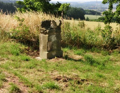 Mass grave monument (Ibrez Photo CZ)